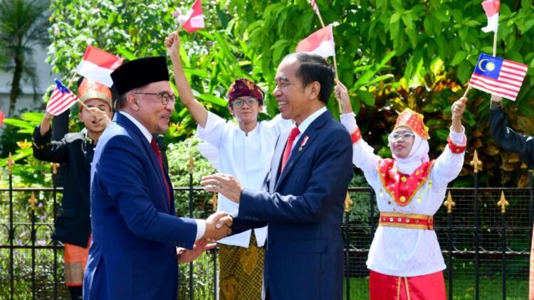 Presiden Jokowi Sambut Kunjungan Resmi PM Anwar Ibrahim di Istana Bogor