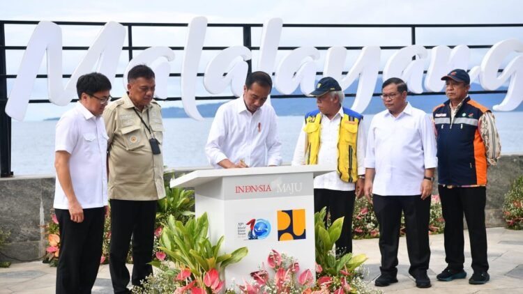 Presiden Jokowi Resmikan Penataan Kawasan Pantai Malalayang dan Ecotourism Village Bunaken