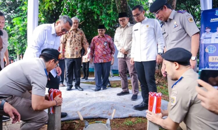 Benyamin Davnie Dukung Gerakan Masyarakat Pemasangan Tanda Batas