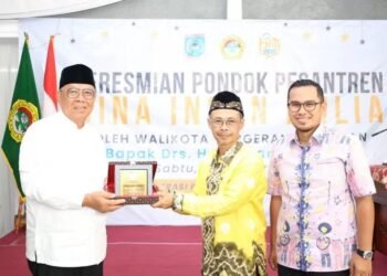 Benyamin Davnie Resmikan Ponpes Bina Insan Mulia