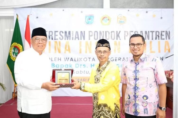 Benyamin Davnie Resmikan Ponpes Bina Insan Mulia