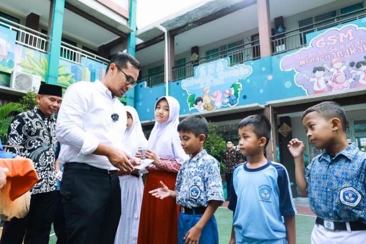 1.039 Siswa SD di Tangsel Dapat Bantuan Pendidikan