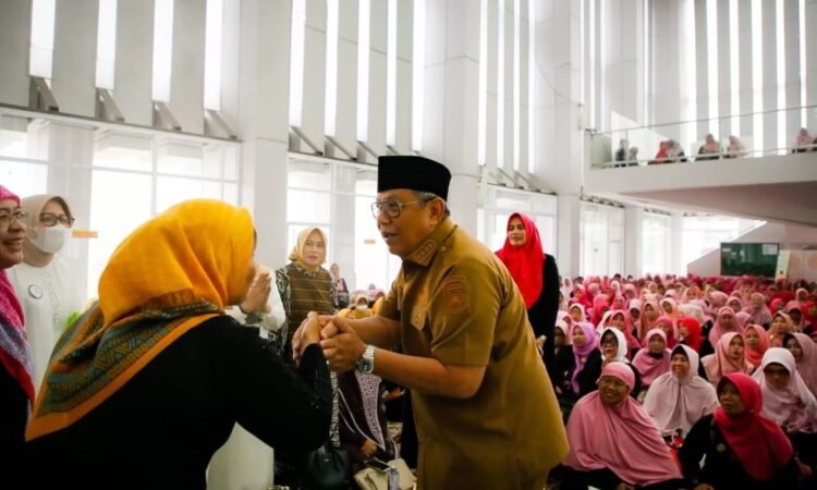 Hadiri Pengajian Gabungan Majelis Taklim se-Tangsel, Wali Kota Benyamin Davnie: Kita Ikuti dengan Khidmat