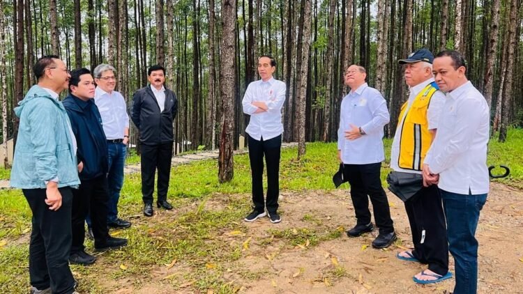Hari Ketiga di Kaltim, Presiden Awali Hari Nikmati Suasana Pagi di IKN