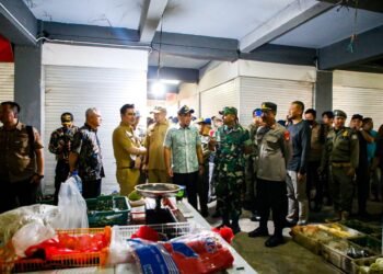 Pilar Saga Ichsan Pimpin Penertiban Pasar Ciputat, Warga Berikan Apresiasi