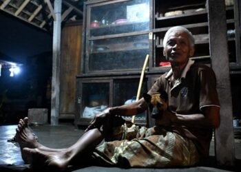 Malam Hari, Presiden Jokowi Blusukan ke Rumah Warga di Bali