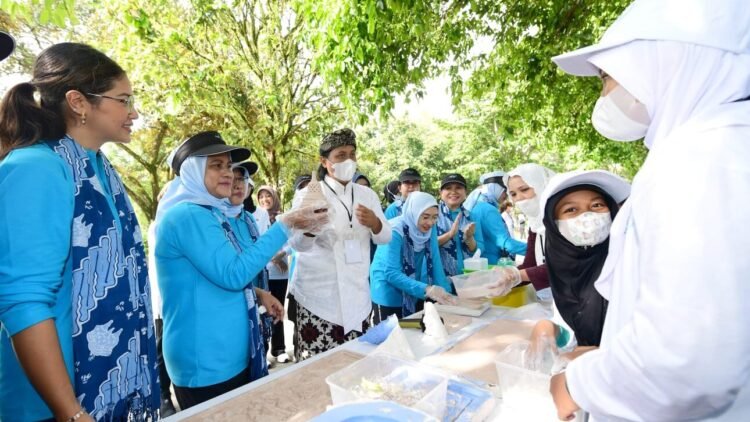 OASE KIM Dorong Pengembangan Pengolahan Sampah Menjadi Kerajinan