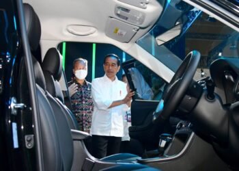 Presiden Ajak Industri Otomotif Bergeser ke Kendaraan Listrik