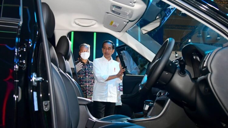 Presiden Ajak Industri Otomotif Bergeser ke Kendaraan Listrik