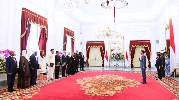 Presiden Jokowi Terima Surat Kepercayaan Sebelas Duta Besar Negara Sahabat