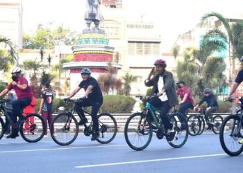 Bersepeda, Presiden Jokowi Cek Penataan Kota Medan