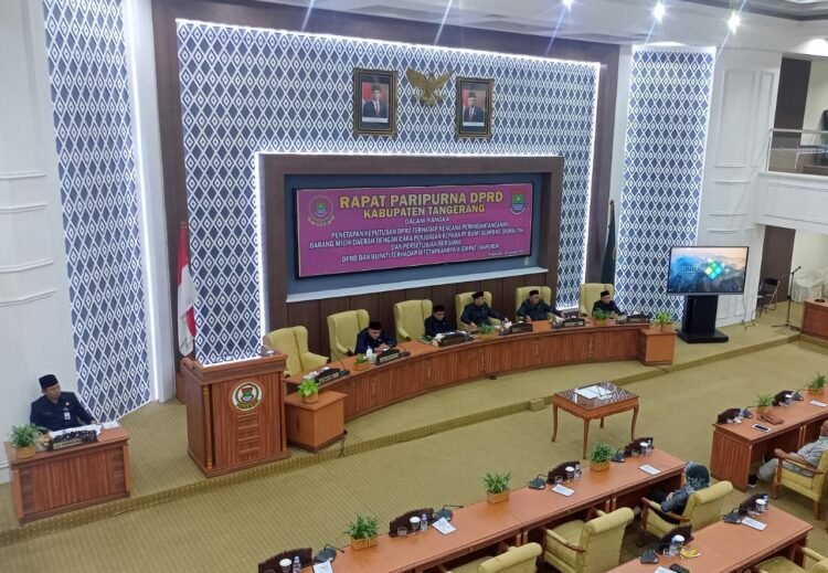 Sidang Perdana Paripurna DPRD Kabupaten Tangerang Setujui Pemindahtanganan Aset kepada Pihak Swasta dan Persetujuan Bersama Empat Raperda