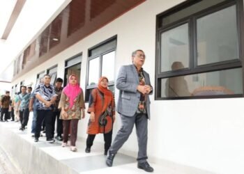 Benyamin Resmikan Gedung Baru SMPN 24 Tangsel