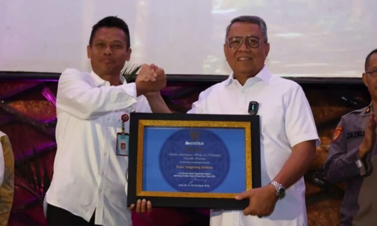 Benyamin Davnie Luncurkan Tangsel Green and Clean 2023