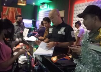 Jelang Ramadan, Satpol PP Tangsel Razia Miras di Tempat Hiburan Malam