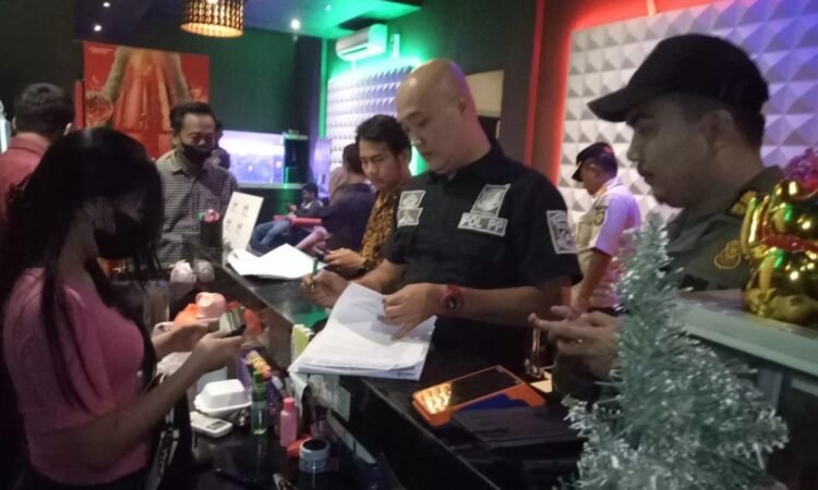 Jelang Ramadan, Satpol PP Tangsel Razia Miras di Tempat Hiburan Malam