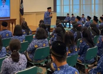 Lantik Ratusan CPNS Jadi PNS, Wali Kota  Benyamin Davnie Ingatkan untuk Jaga Sikap dan Ucapan