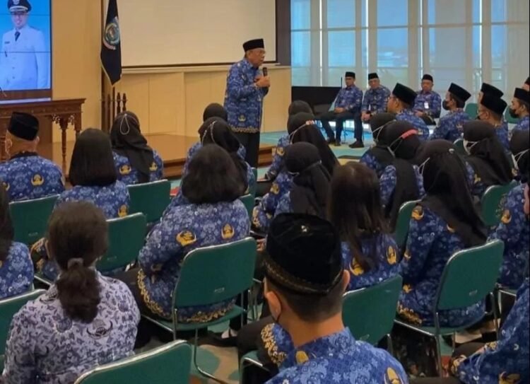 Lantik Ratusan CPNS Jadi PNS, Wali Kota Benyamin Davnie Ingatkan untuk Jaga Sikap dan Ucapan