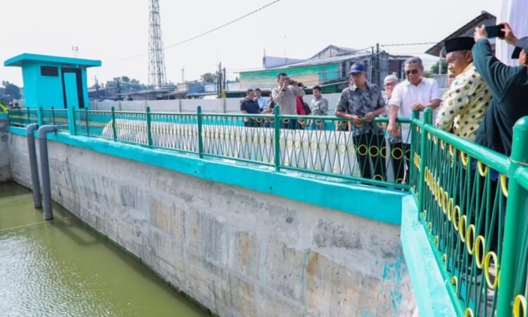 Bangun Tandon Hingga Peninggian Turap, Upaya Dinas SDABMBK Kota Tangsel Atasi Banjir
