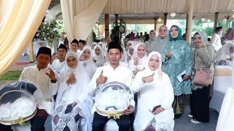 22 Pasangan di Tangsel Nikah Bareng Gratis