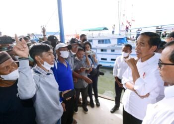 Kunjungi Desa Pajukukang, Presiden Tampung dan Serap Aspirasi Para Nelayan