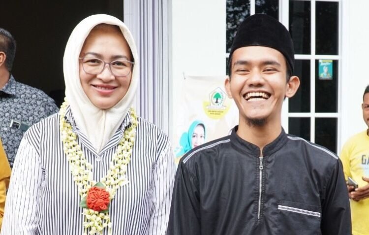 Airin Rachmi Diany Jadi Idola Santri Milenial Kota Serang