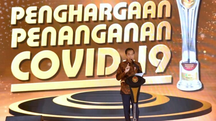 Serahkan Penghargaan Penanganan Covid-19, Presiden: Mari Lanjutkan Pengabdian
