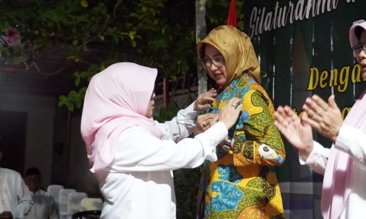 Airin Rachmi Diany Mendapat Tanda Kehormatan dari PPI Banten