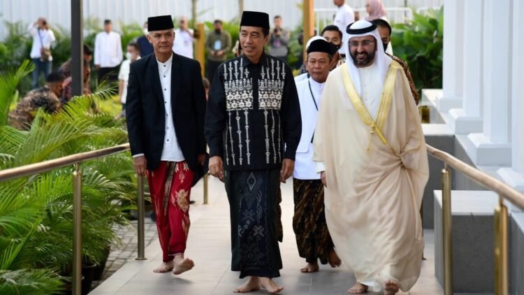 Presiden Jokowi dan Ibu Iriana Salat Idulfitri di Masjid Sheikh Zayed