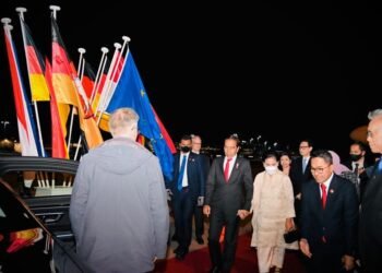 Presiden Jokowi dan Ibu Iriana Tiba di Hannover
