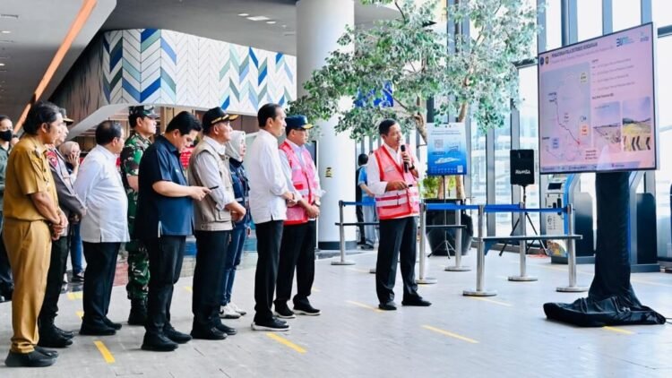 Tinjau Pelabuhan Merak, Presiden Pastikan Kesiapan Arus Mudik 2023