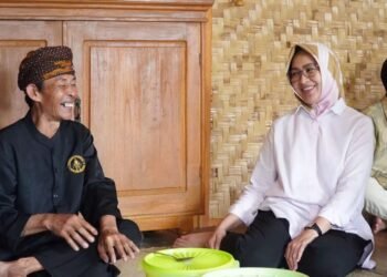 Airin Rachmi Diany Silaturahmi dengan Kasepuhan Adat di Cibeber