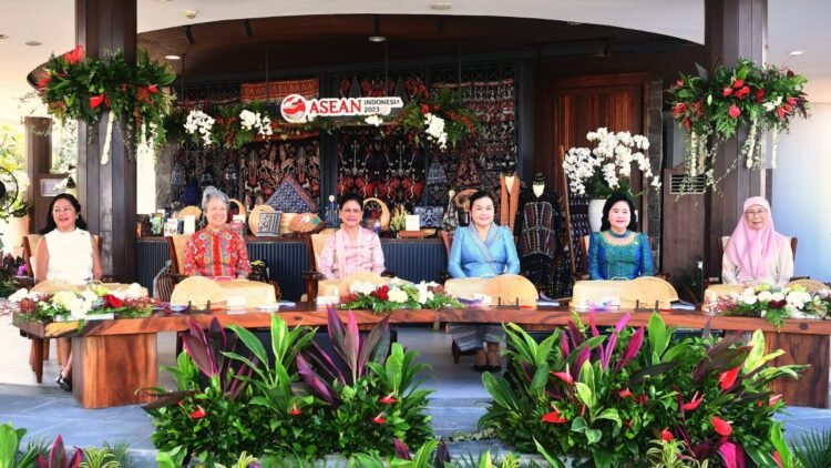 Gelar Jamuan Teh Bersama Para Pendamping Pemimpin ASEAN, Ibu Iriana Kenalkan Wisata Labuan Bajo