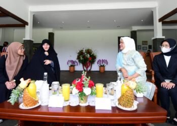 Ibu Iriana Lakukan Jamuan Minum Teh dengan Ibu Negara Iran