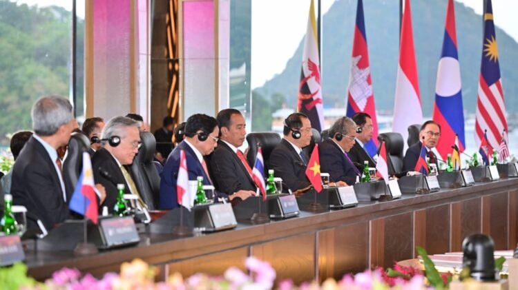 Presiden Jokowi Apresiasi Kerja Keras Satgas Tingkat Tinggi Visi Komunitas ASEAN Pasca-2025