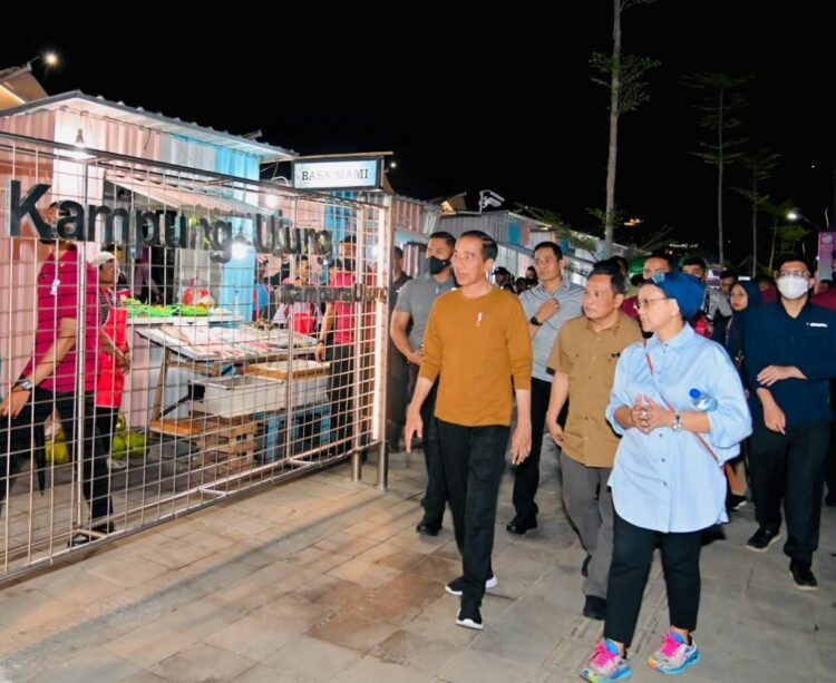 Presiden Jokowi Kunjungi Kawasan Wisata Kuliner Kampung Ujung Labuan Bajo