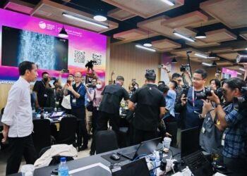 Presiden Jokowi Tinjau Pusat Media KTT Ke-42 ASEAN