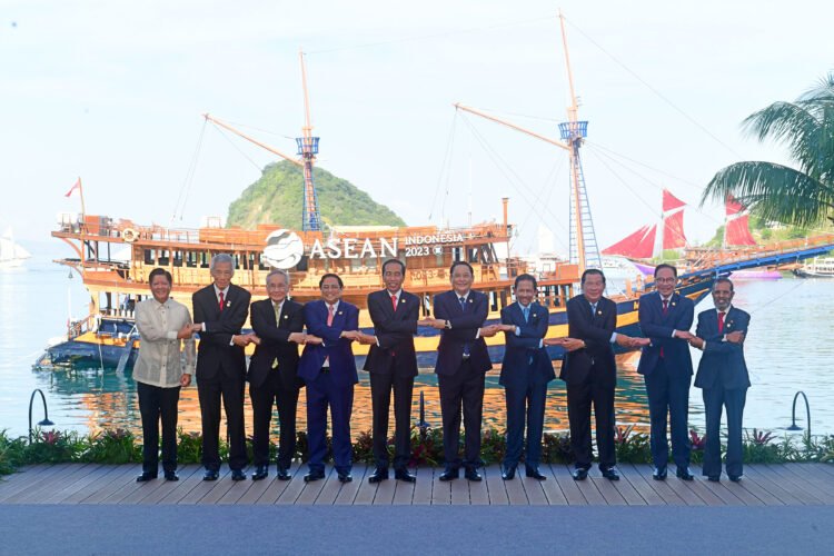 Puncak KTT Ke-42 ASEAN Dimulai, Presiden Jokowi Sambut Para Pemimpin ASEAN