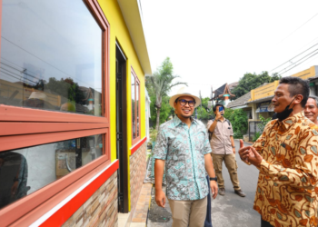 Resmikan Pos dan Gapura di Reni Jaya, Pilar Apresiasi Kepedulian Warga