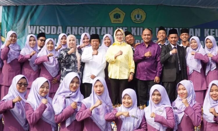 Hadiri Pelepasan SMP Ayatra dan Madrasah Islam Al-Falahiyyah, Airin Rachmi Diany: Pendidikan Mampu Mengubah Nasib Bangsa