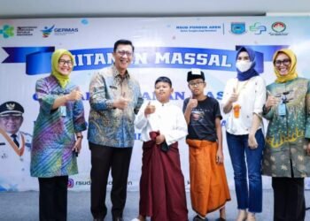 Gelar Khitanan Massal, Sekda Bambang Apresiasi DWP Kota Tangsel