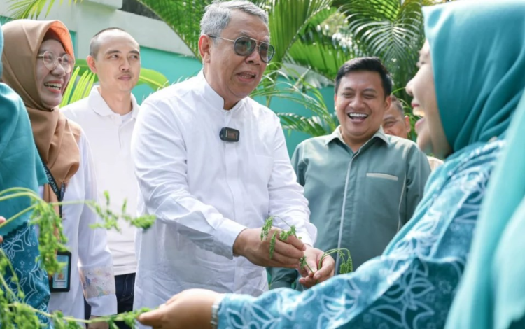 Hadiri Gerakan Menanam Sejuta Pohon Kelor, Benyamin: Banyak Manfaat dan Penting untuk Ketahanan Pangan