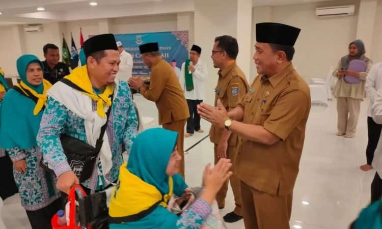 41 Jemaah Haji Tangsel Kloter 55 JKG Dilepas