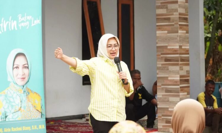 Kunjungi Pandeglang, Airin Rachmi Diany Dorong Peningkatan Jalan Poros Desa di Banten