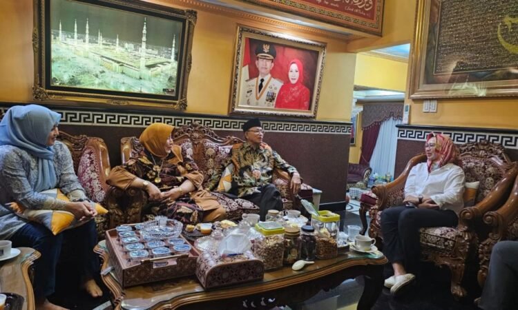 Airin Rachmi Diany Silaturahmi dengan Ahmad Taufik Nuriman