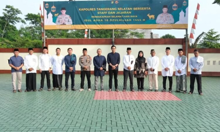 Idul Adha 1444 H dan Sambut Hari Bhayangkara Ke-77, Polres Tangsel Bagikan 71 Hewan Kurban