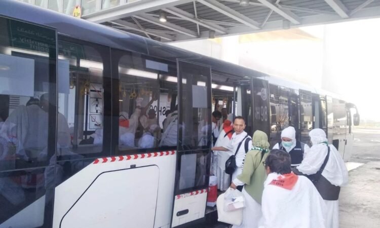 Kloter 53 JKG Asal Kota Tangsel Tiba di Tanah Suci Mekah