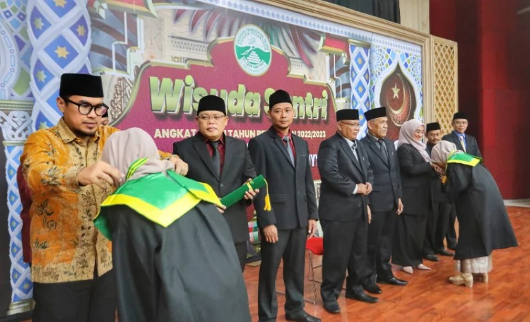 Pilar Ingatkan Santri Ponpes Al-Qur’aniyyah untuk Terus Tingkatkan Ilmu Keagamaan