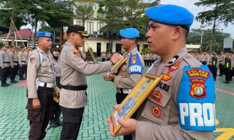 Polres Tangsel PTDH Dua Anggotanya yang Indisipliner
