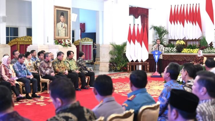 Presiden Jokowi Terima Laporan Hasil Pemeriksaan atas LKPP dan IHPS II Tahun 2022